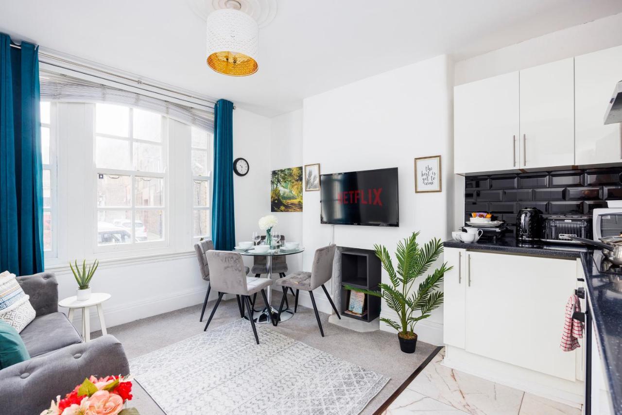 2 Bed Apartment Londres Exterior foto