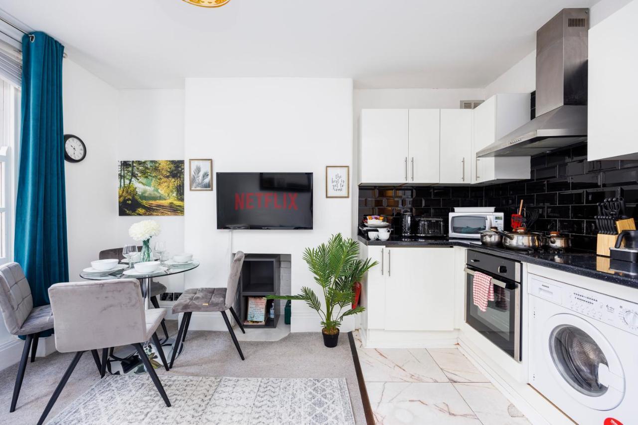 2 Bed Apartment Londres Exterior foto