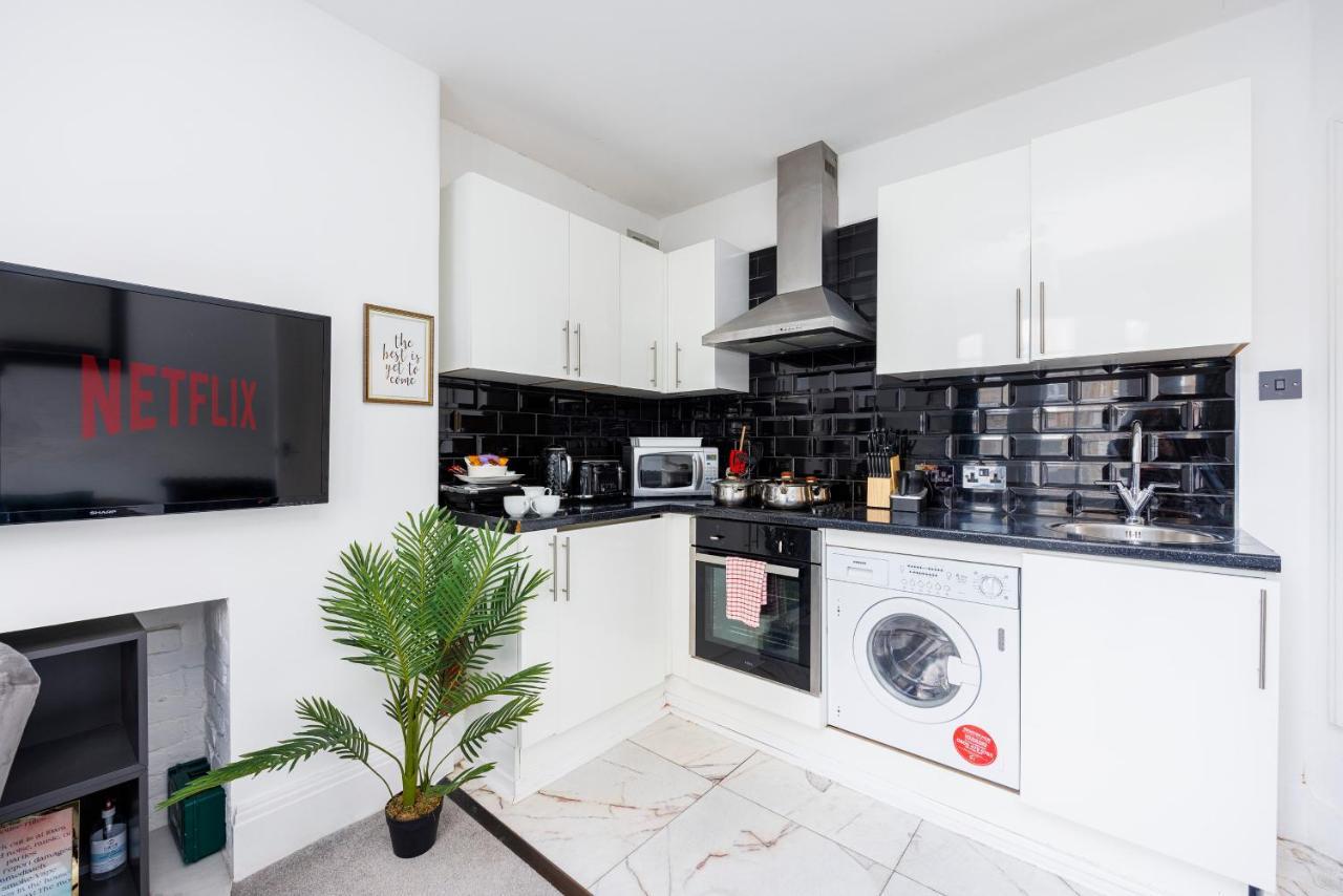 2 Bed Apartment Londres Exterior foto
