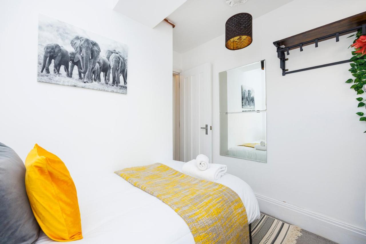 2 Bed Apartment Londres Exterior foto