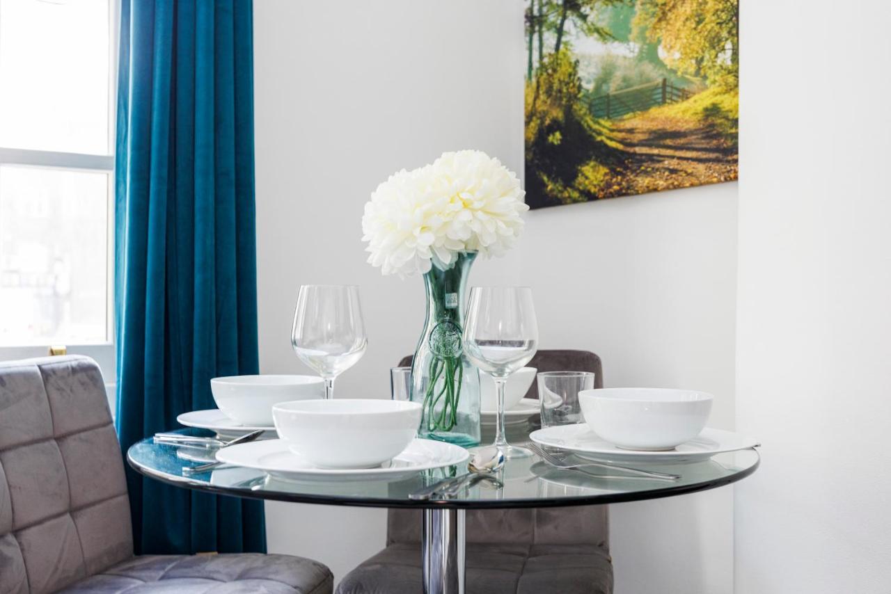 2 Bed Apartment Londres Exterior foto