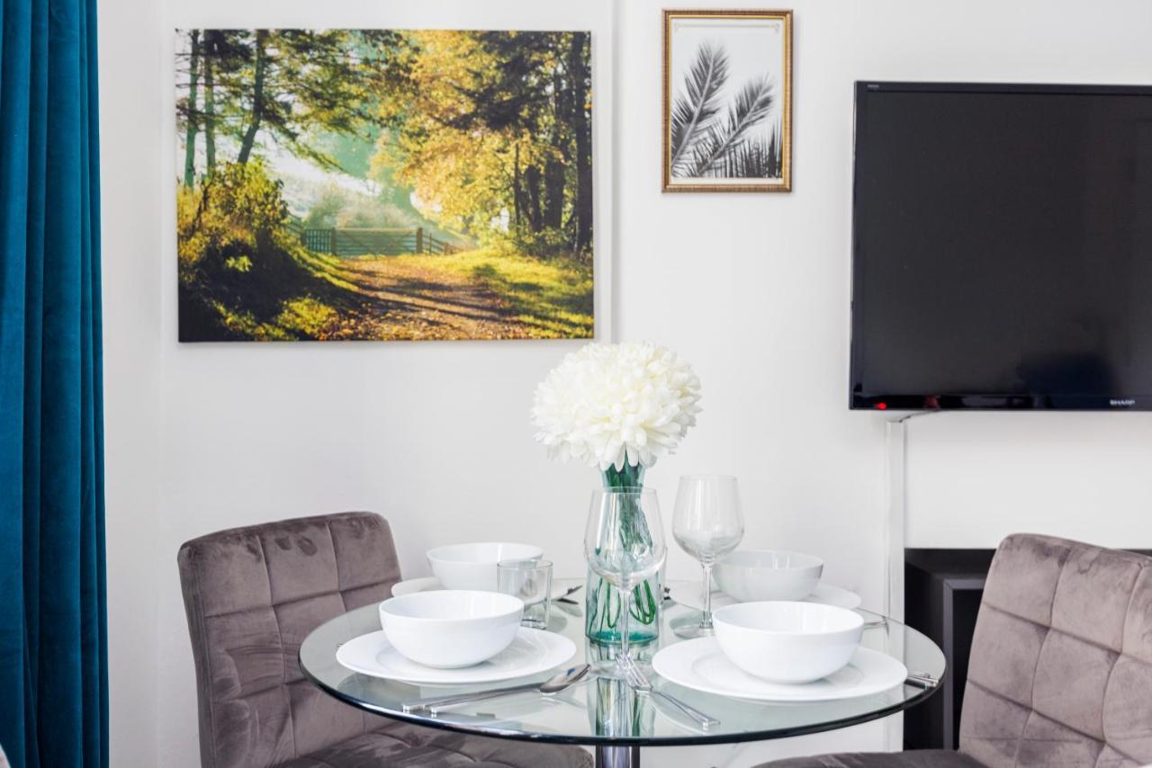 2 Bed Apartment Londres Exterior foto